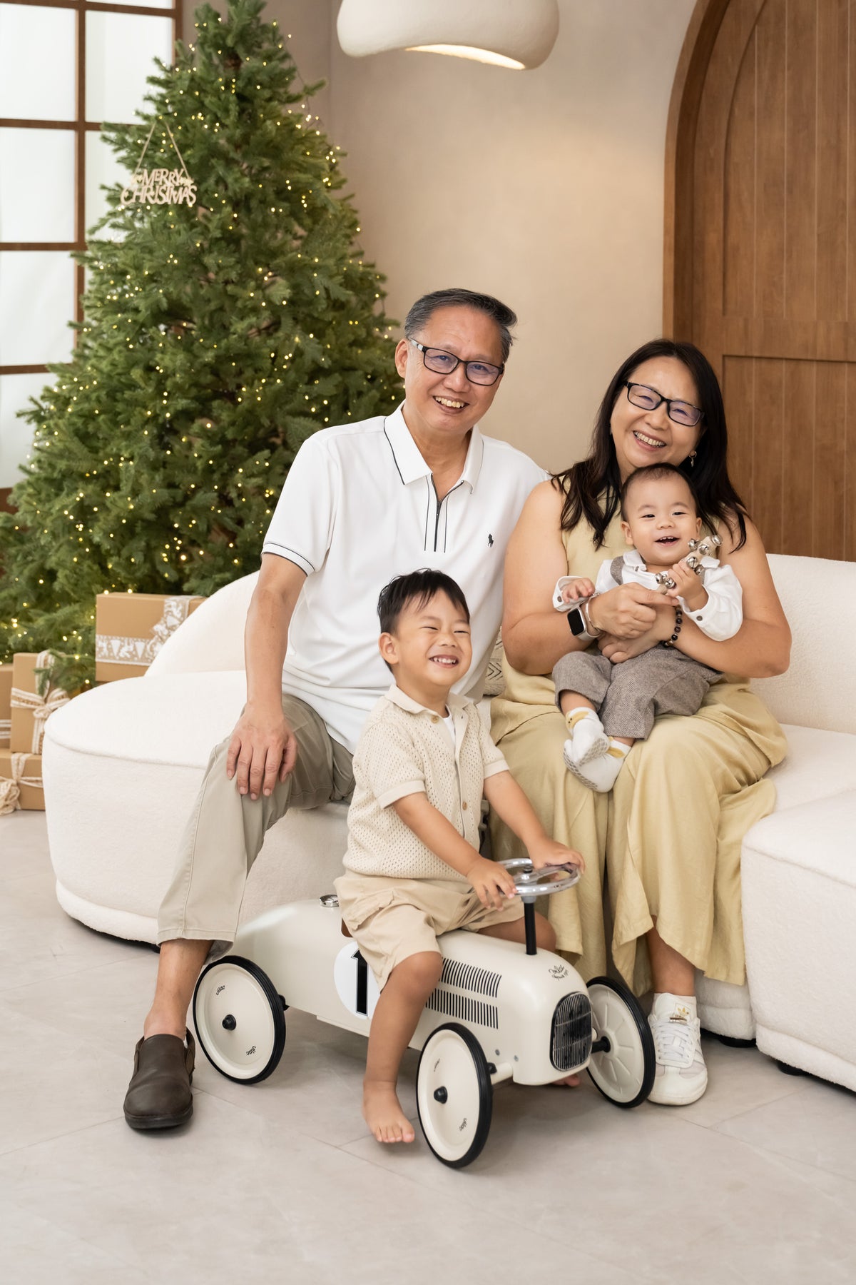 CAROUSEL PARLOUR Classic Family Package (45mins)