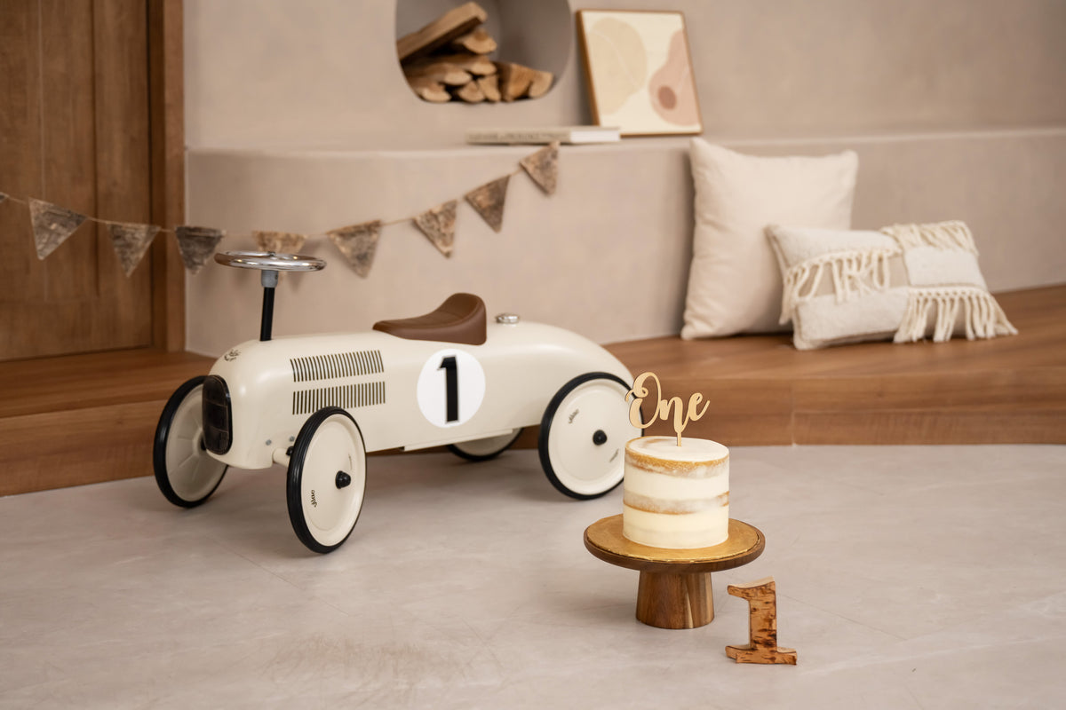 CAROUSEL PARLOUR Baby Cake Smash + Family Package