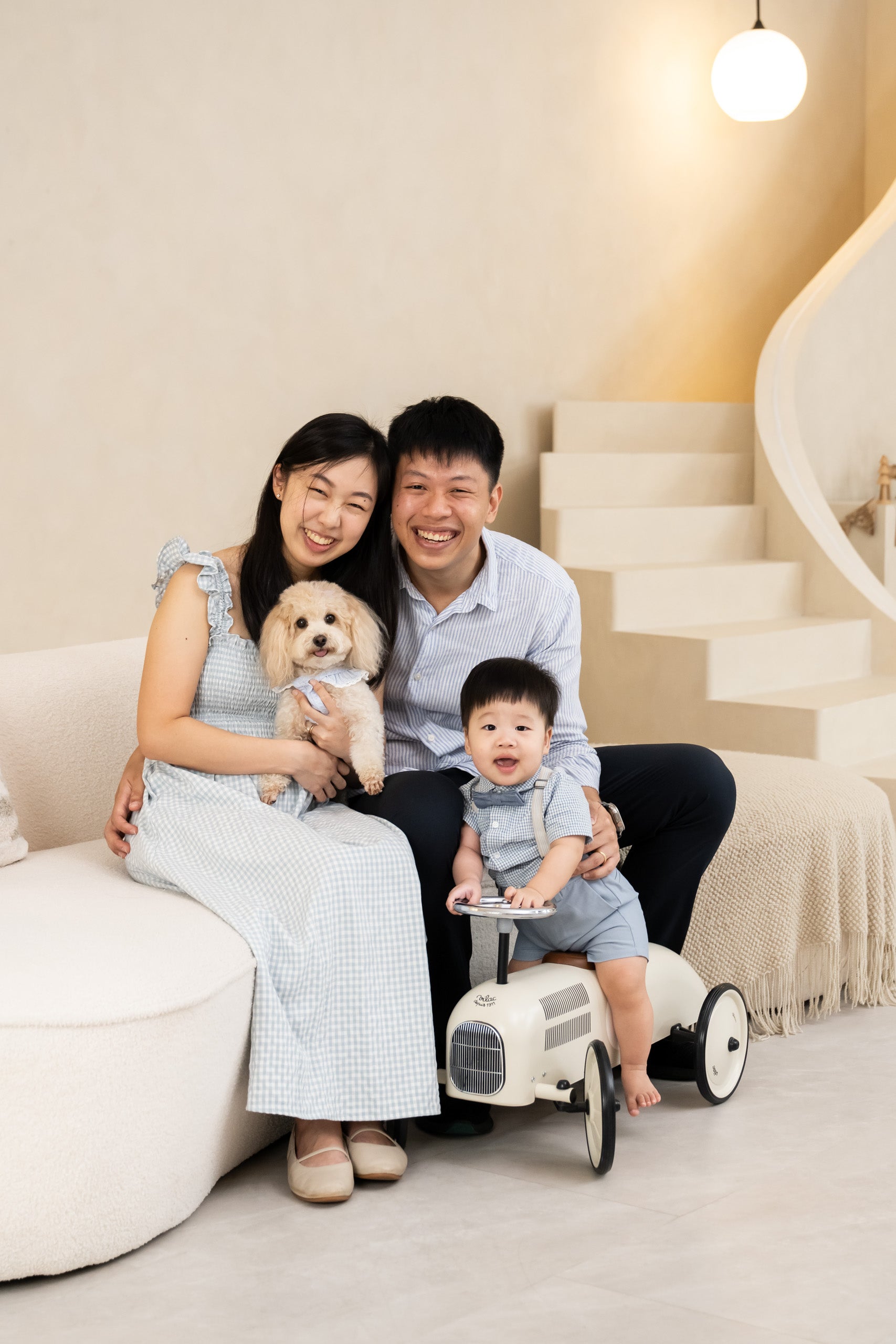 Lumière Stairway Baby Cake Smash + Family Package (45mins)