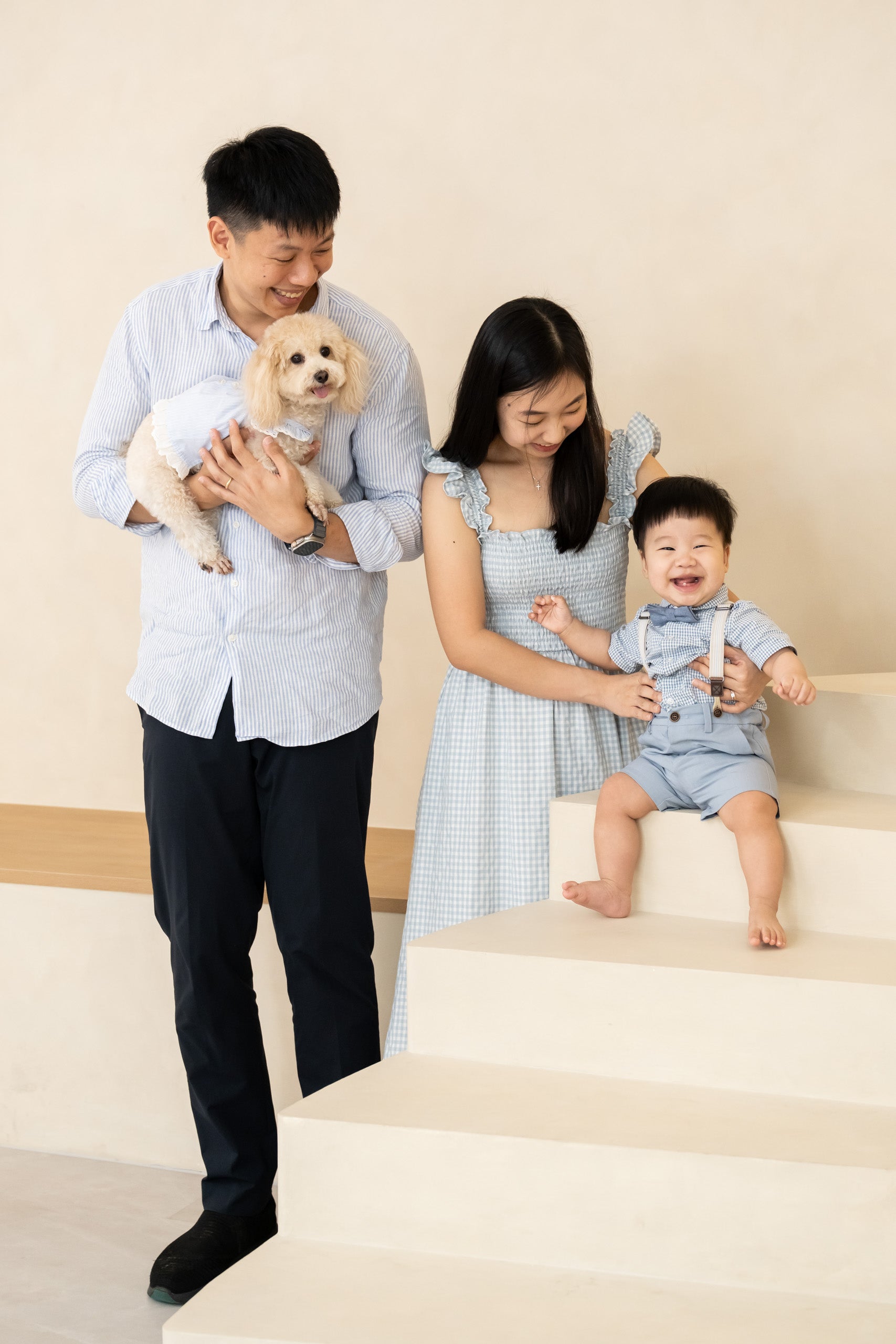 Lumière Stairway Baby Cake Smash + Family Package (45mins)