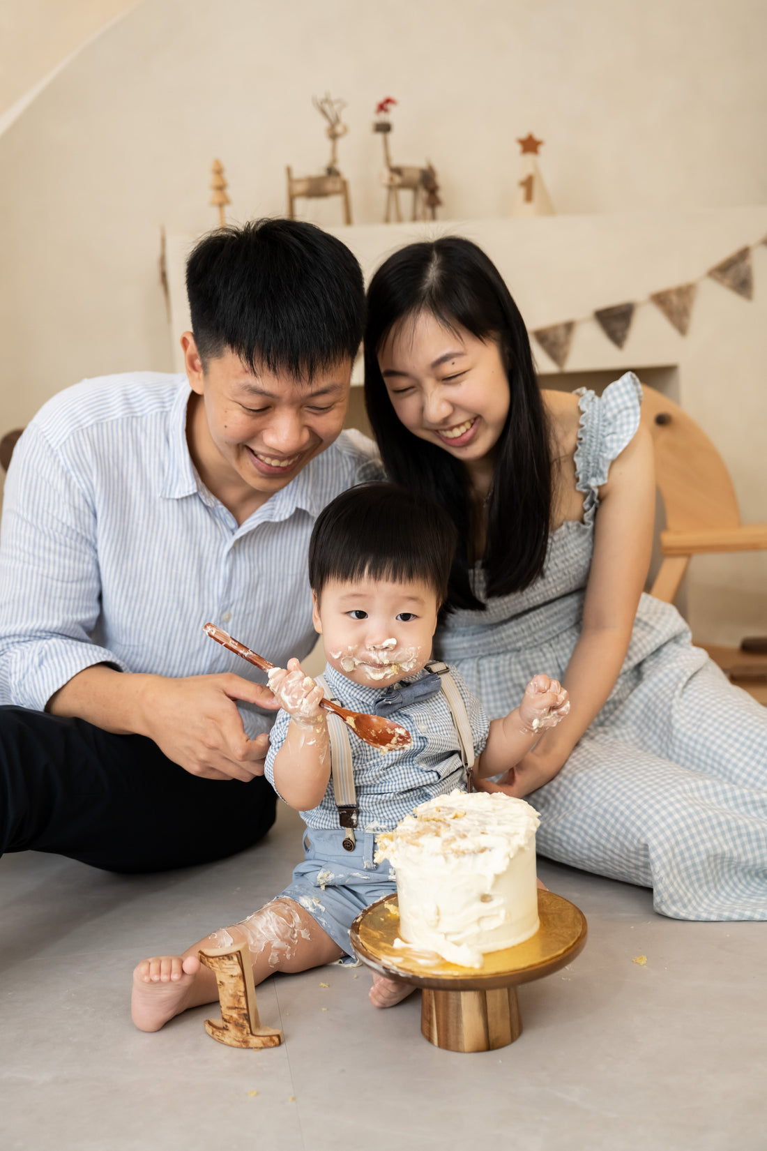 Lumière Stairway Baby Cake Smash + Family Package (45mins)